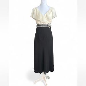Liz Claiborne empire waist flutter sleeve dress